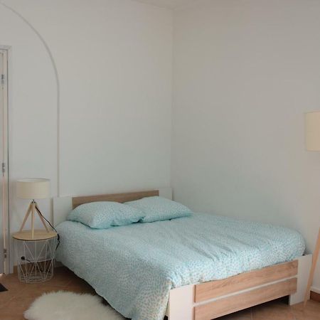 Joli Studio Plein Centre De Milly La Foret Екстериор снимка